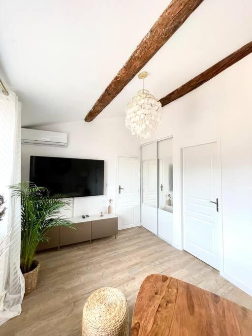 Ravissant Appartement Au Coeur D'Aix آيكس أومبروفينس المظهر الخارجي الصورة